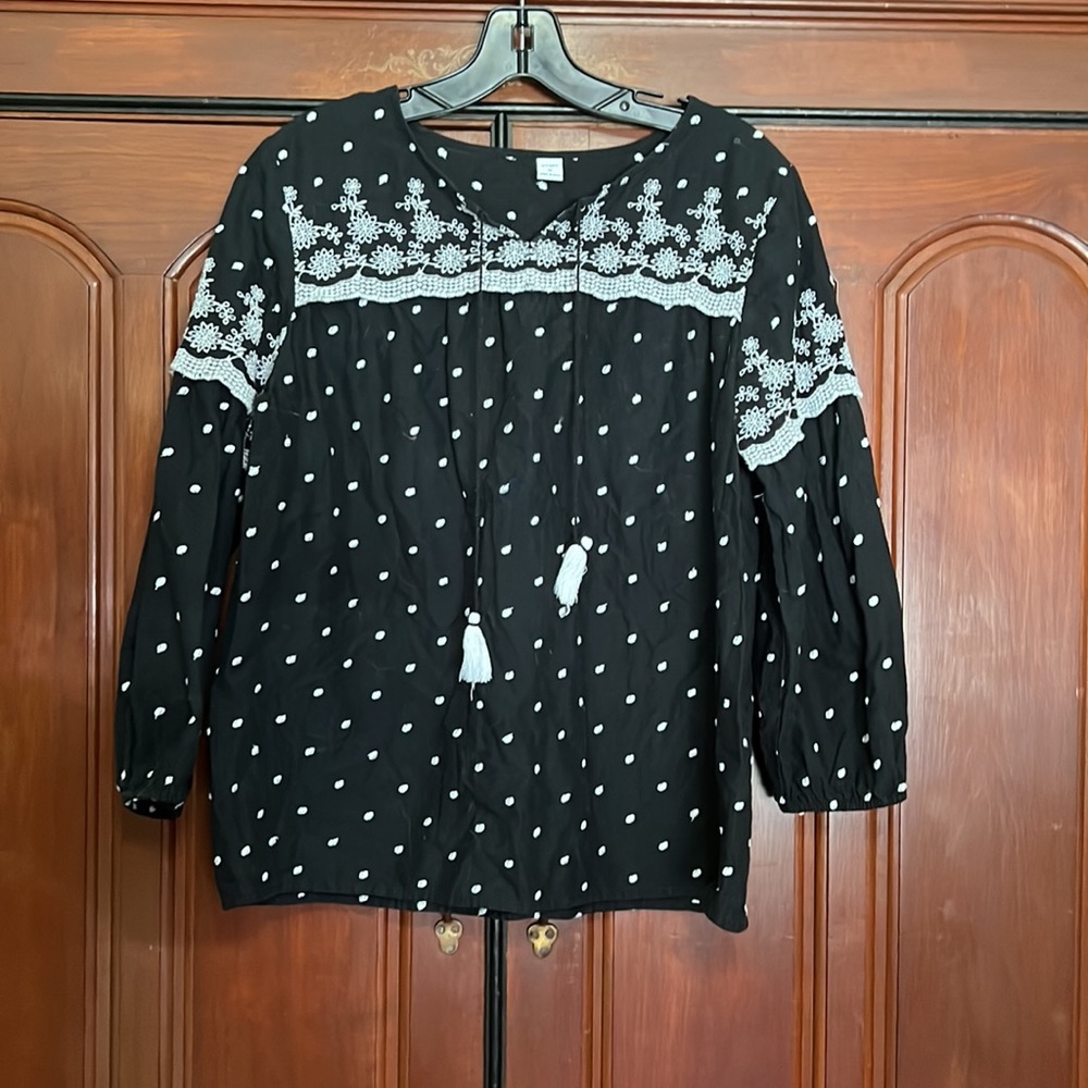 Old Navy Black & White Puff Sleeve Peasant Top Size Medium